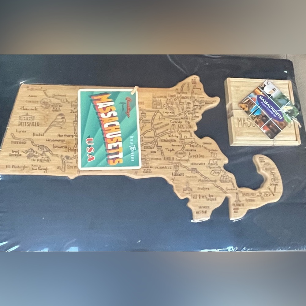 Totally Bamboo Massachusetts State Cutting Board & Puzzle Coaster Set NWT